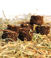 Stud Muffins,finomság lovaknak